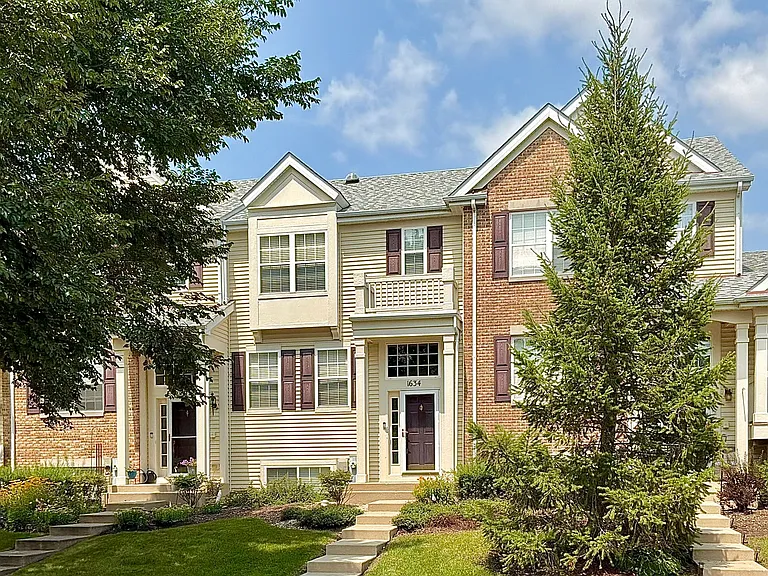 1634 Windward Dr — Photo 1