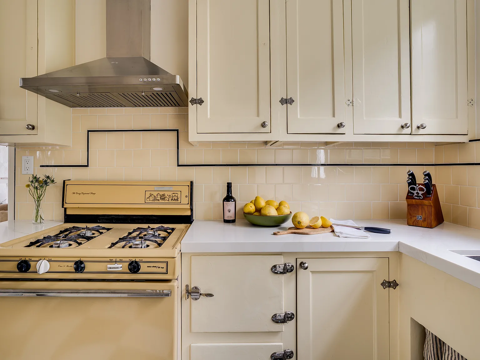 1 bed, $3,000 — Photo 4