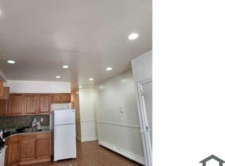 866 E 164th St #1, Bronx, NY 10459