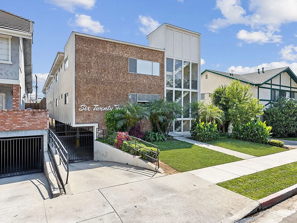 Wilson Apartments — Photo 2