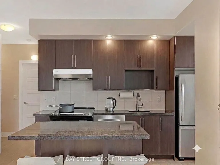 28 Linden St #1206 — Photo 4