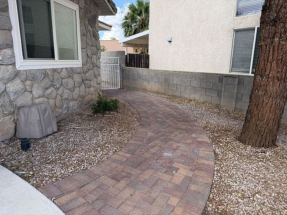 3rd image of 159 Sioux Cir