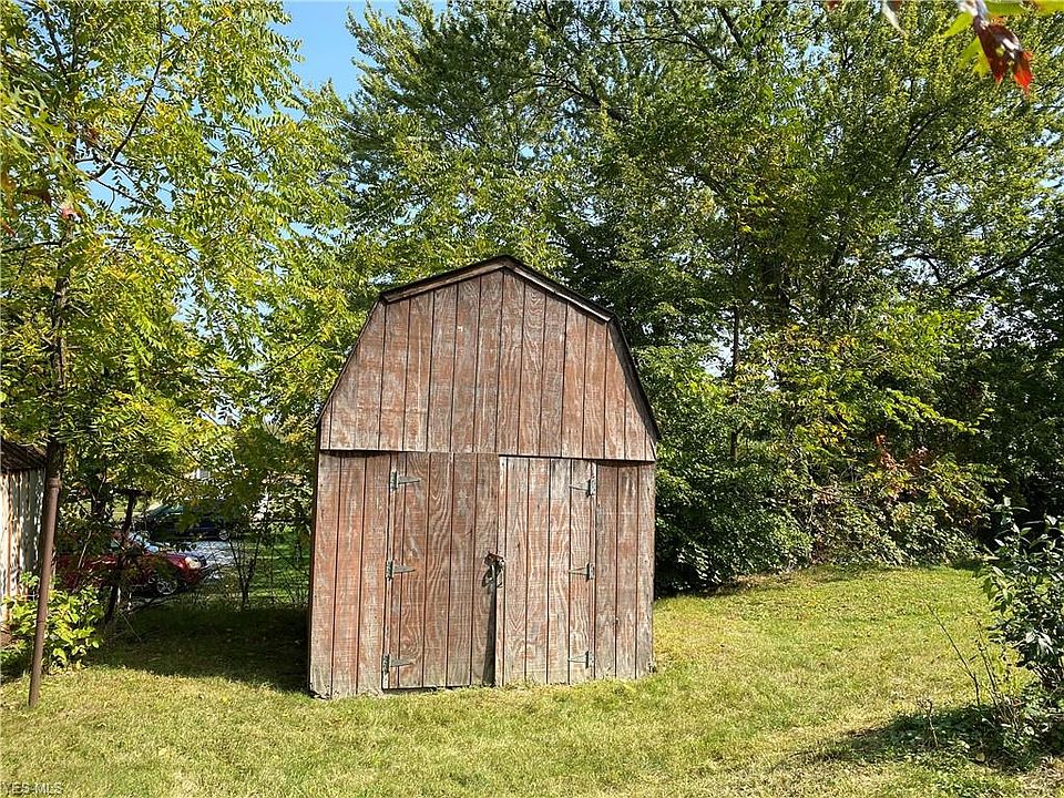 2nd image of 1433 Bernice St Lot 182