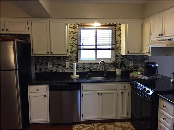4th image of 178 Dinwiddie Dr