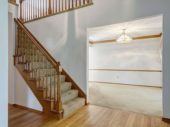 3rd image of 1126 Dunston Dr
