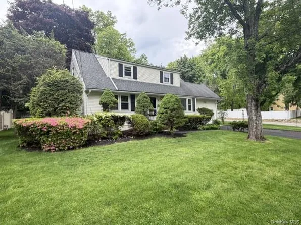 17 Mallory Road, Spring Valley, NY 10977