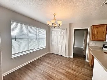 521 Woodlake Dr — Photo 11