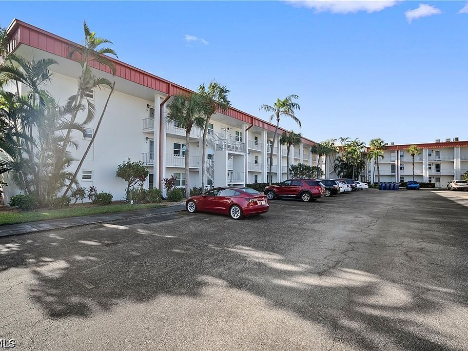 1st image of 1700 Pine Valley Dr APT 208