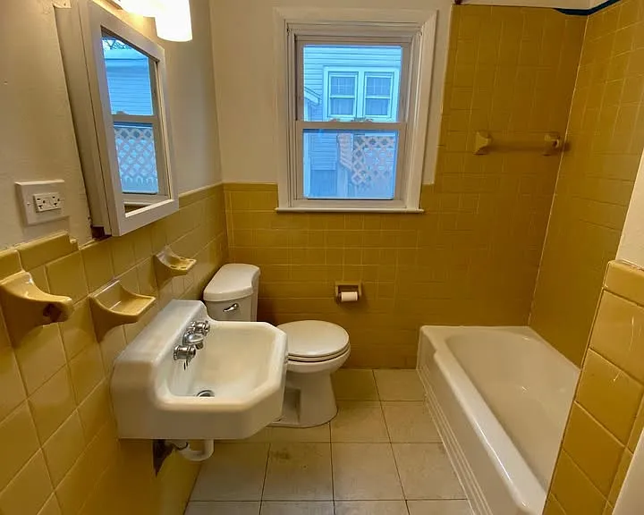 1006 Sunnycrest Rd #4 — Photo 1