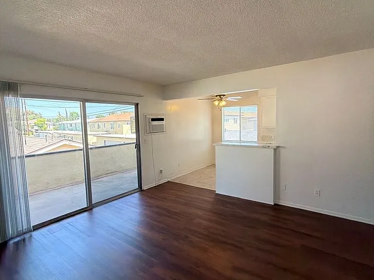 Ramona — Photo 29