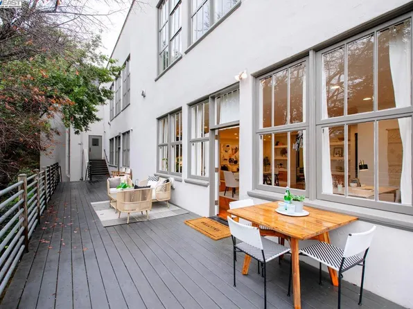3239 Kempton Ave APT 13, Oakland, CA 94611