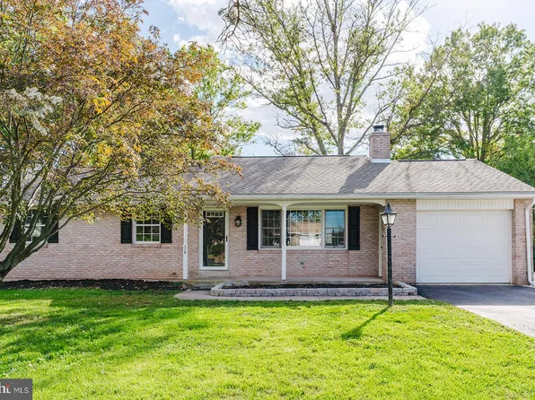 110 Maple St, Gilbertsville, PA 19525
