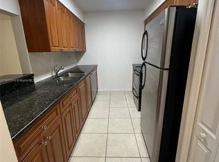 8401 NW 8th St APT 102, Miami, FL 33126