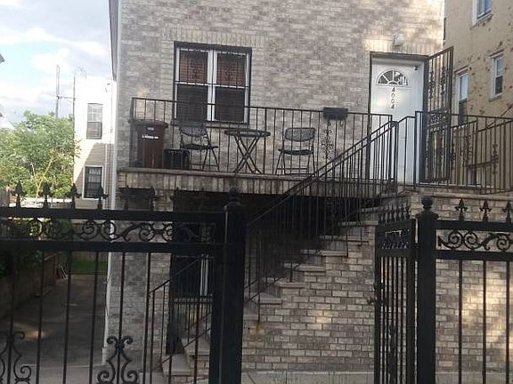 2nd image of 4004 Barnes Ave