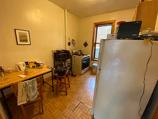 Rented by Midbrook Realty, LLC | media 7