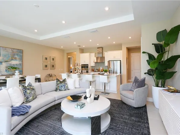 15318 Aprile St, Naples, FL 34114