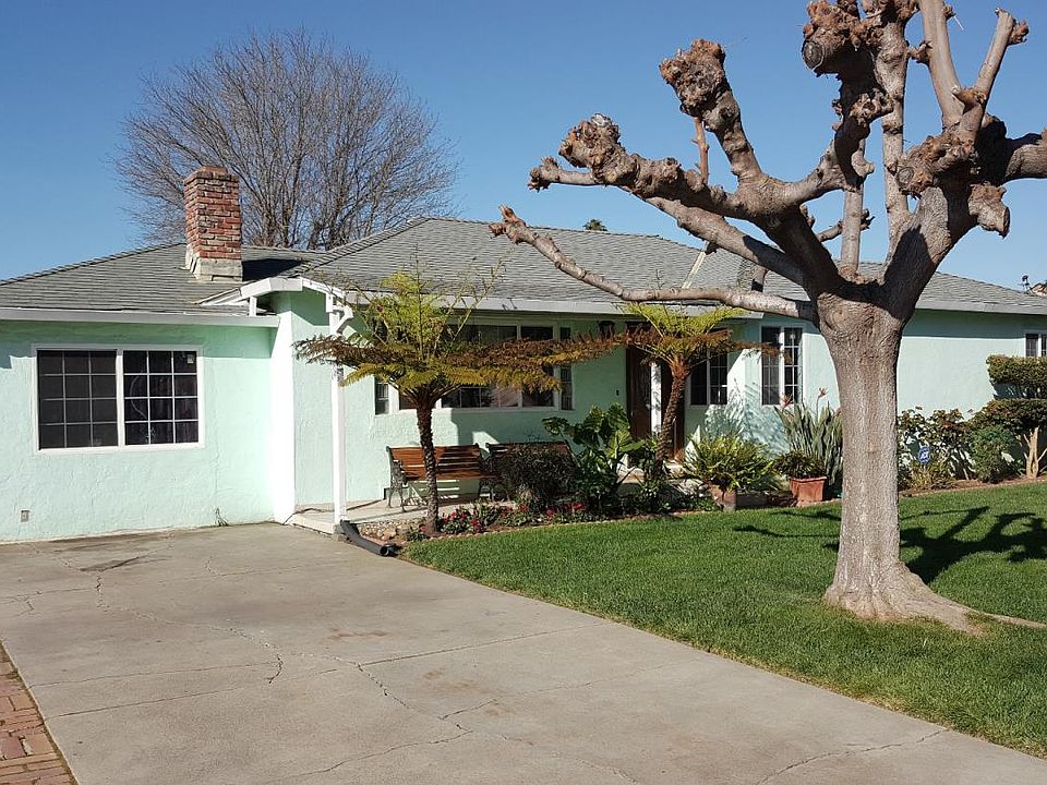 1st image of 383 Nancy Ln
