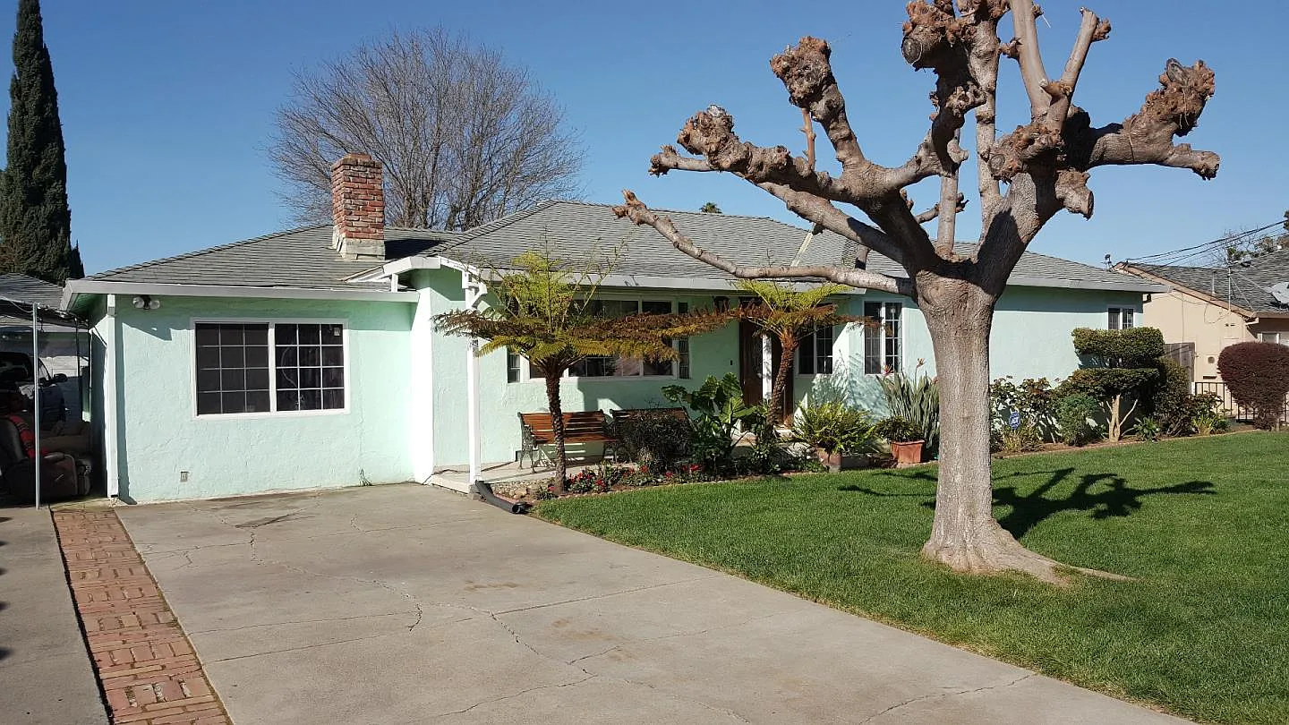 383 Nancy Ln photo 1