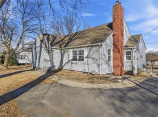 615 6th St, Waukee, IA 50263