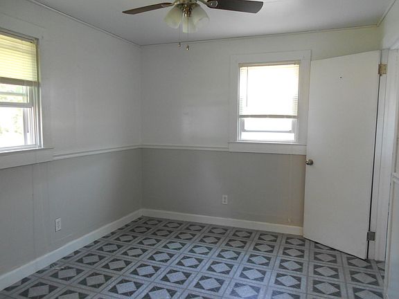 Back bedroom