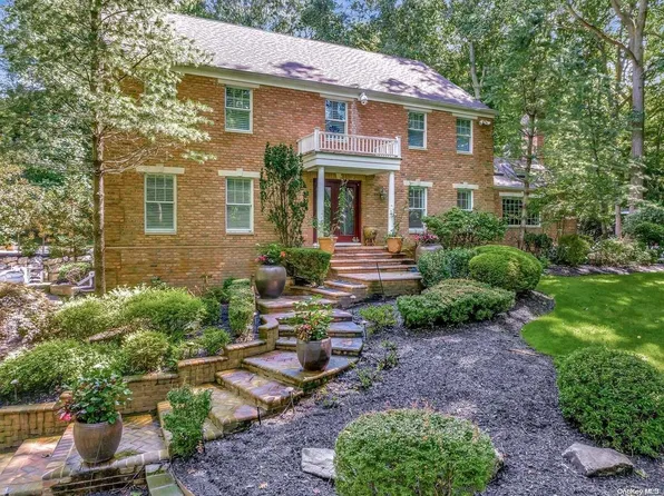 706 Short Beach Road, Nissequogue, NY 11780