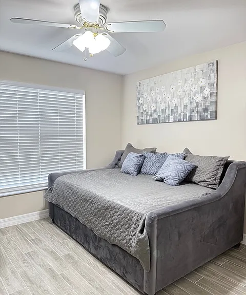 Remote office ombo double pull out bed