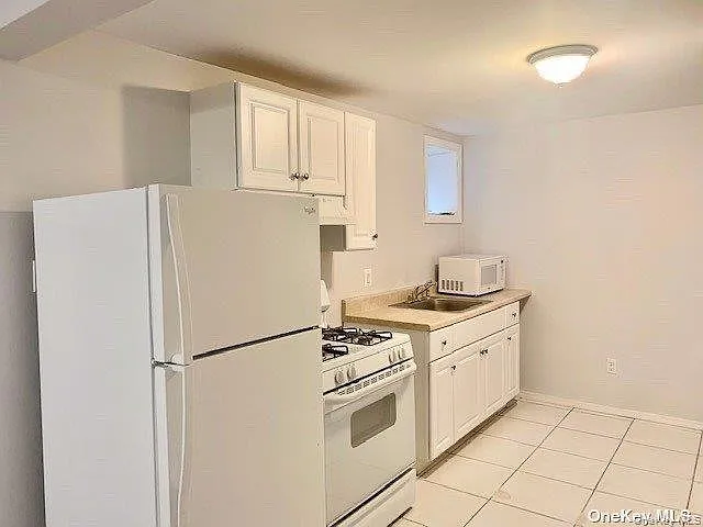 735 W Penn St — Photo 4