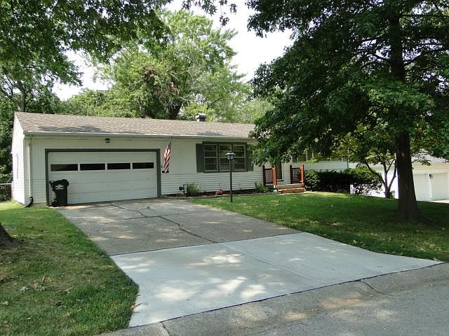 1st image of 3400 S Crisp Ave