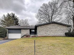 4115 Ridgeway Ave, Columbus, IN 47203