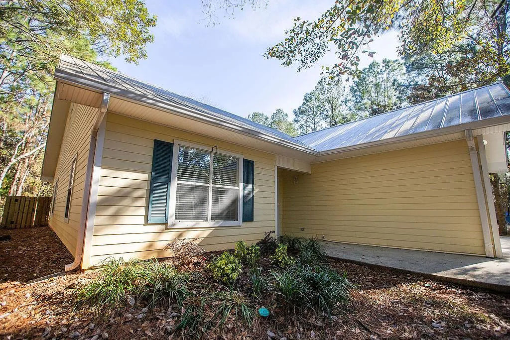 3 bed, 1500 sqft, $2,600 — Photo 2