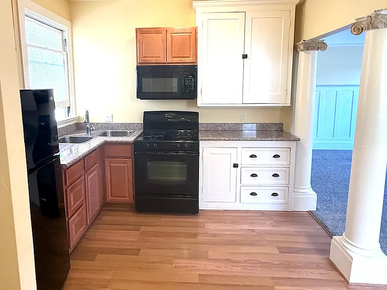 524 Georgia St #304 — Photo 6