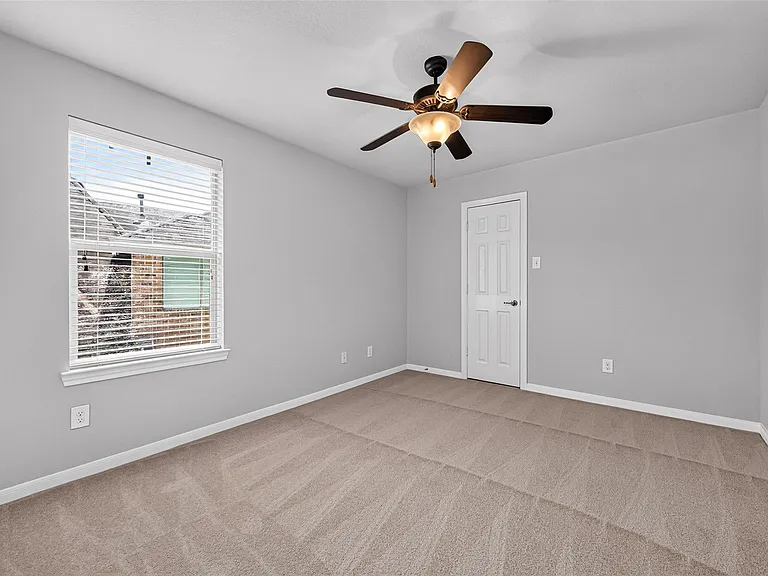 50 Vershire Cir — Photo 34