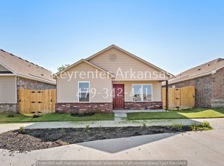 2476 N Raven Ln, Fayetteville, AR 72704