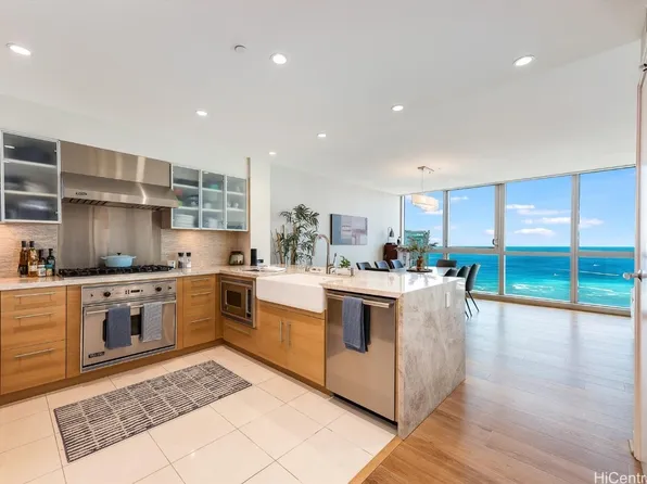 1177 Queen St APT 4603, Honolulu, HI 96814