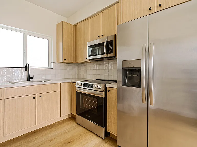 1953 Emerald St #2 — Photo 4