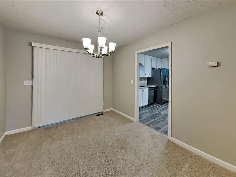 4094 Maxanne Dr NW — Photo 9