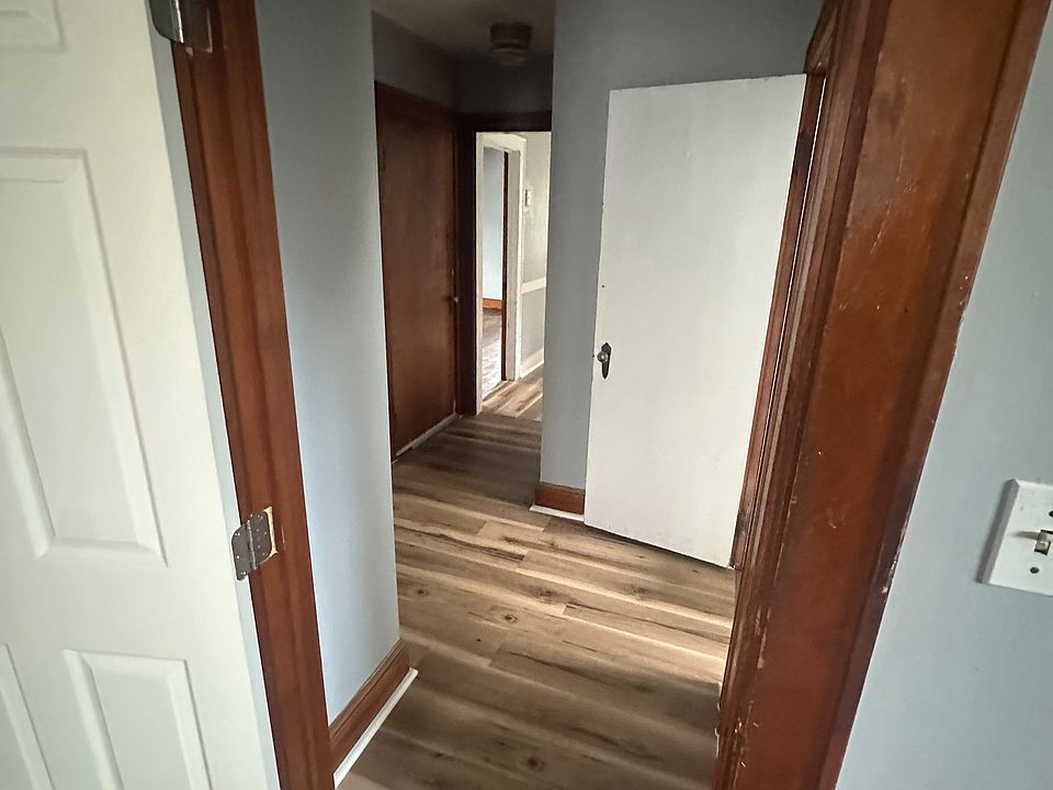 1st image of 61 Cutler St #2