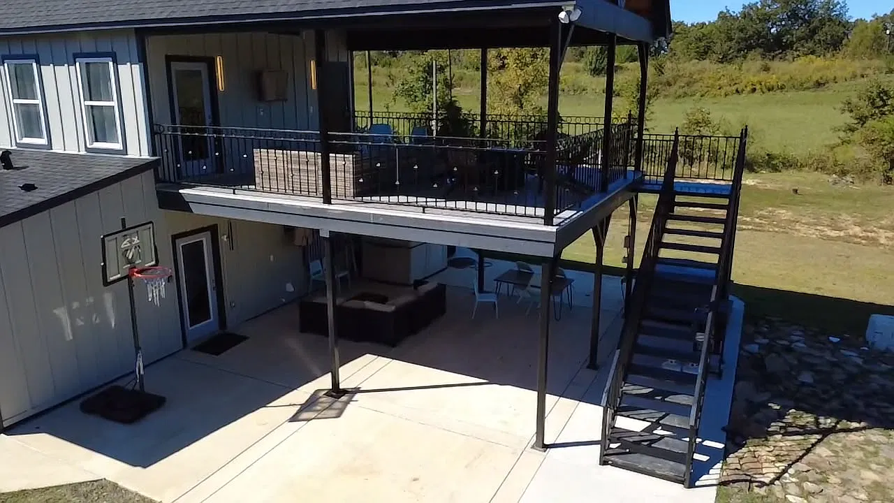 7 bed, 3980 sqft, $6,999 — Photo 3