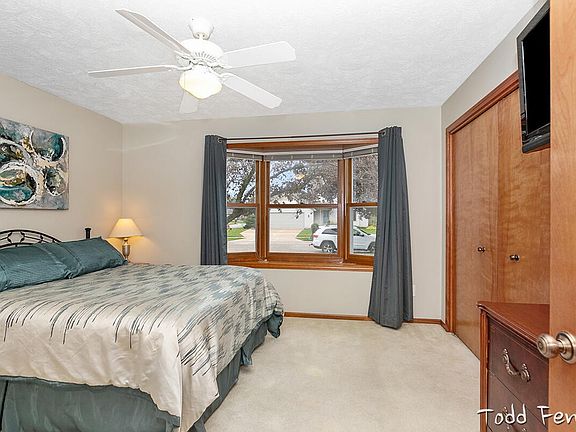 2nd image of 3775 Thunderbird Ave SW