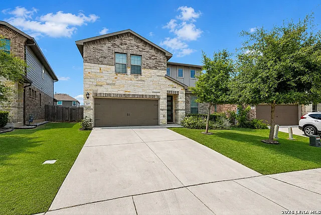 4 bed, 3.5 bath, 2685 sqft, $2,900 — Photo 1