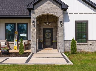 117 Coyote Cave Ln, Alvord, TX 76225