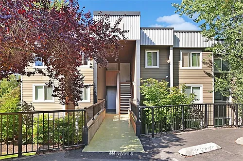732 Kirkland Cir #D-301 Photo 1