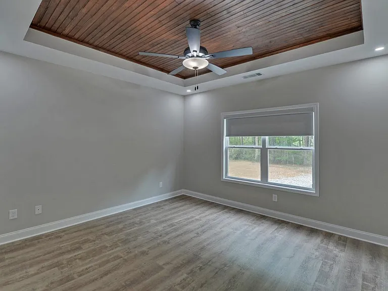 15 Holly St — Photo 15