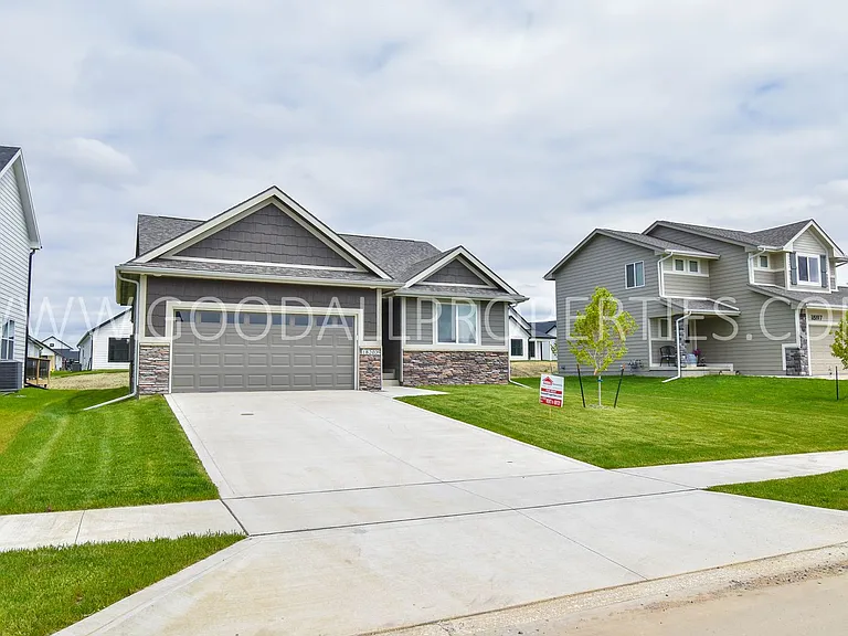 18203 Alpine Dr — Photo 27
