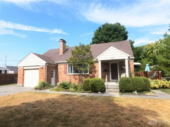 709 Lefevre Cir, Kettering, OH 45429