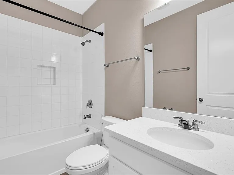 10205 Pearson Ave — Photo 23