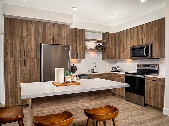 2nd image of 1692 Sycamore Dr #1-202