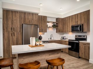 Landing at Arroyo, Simi Valley, CA 93065