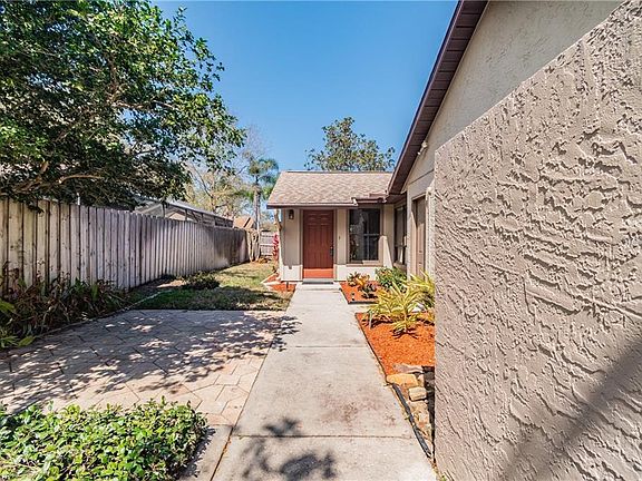 4th image of 2747 Vanessa Ln