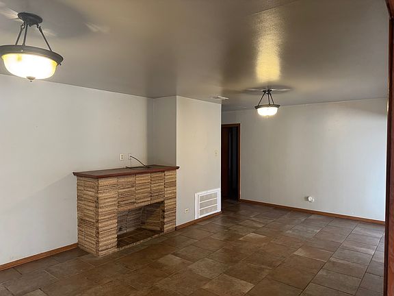 5th image of 1804 N McGuire Ave